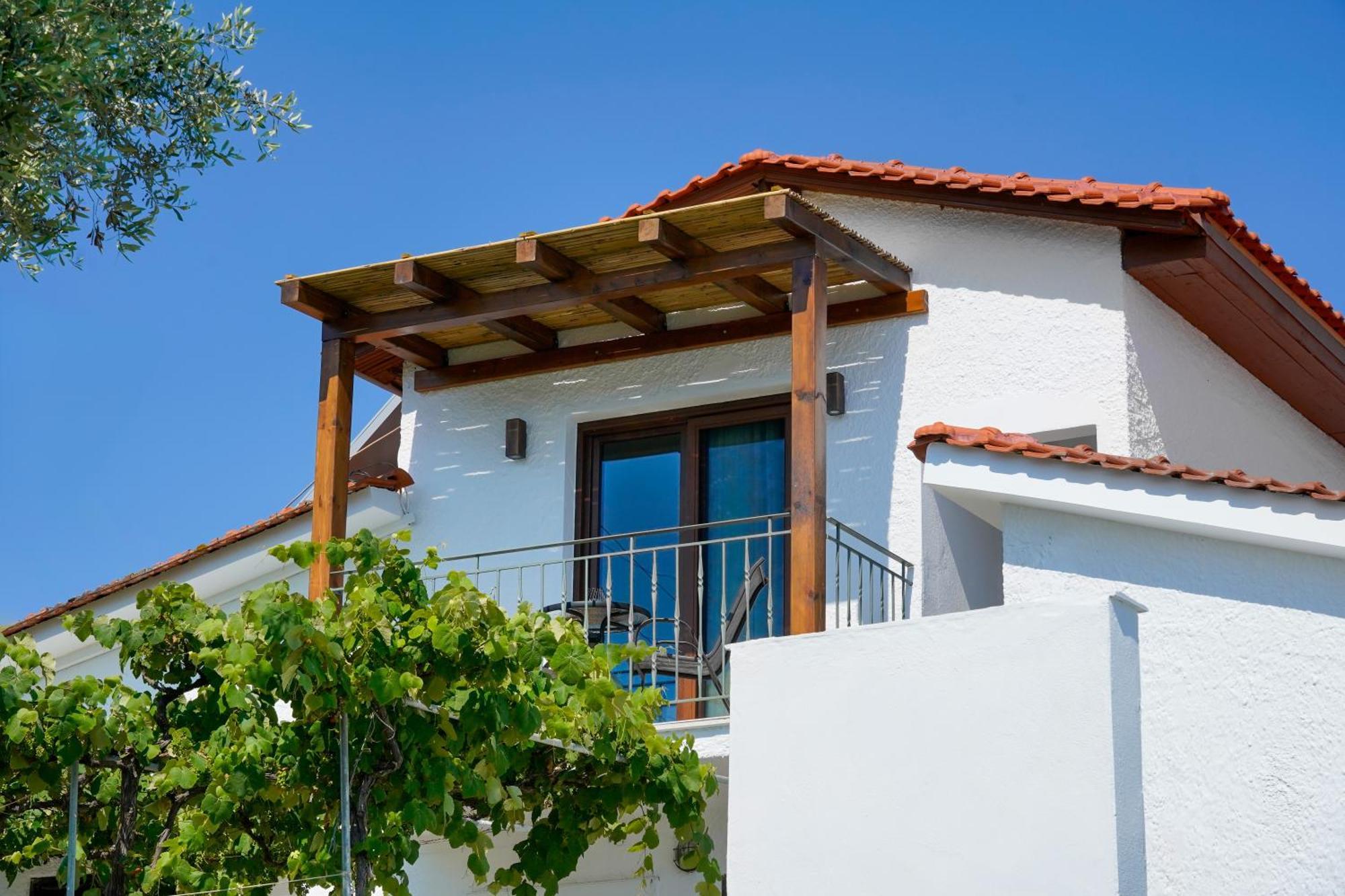 Aigialos Apartment
